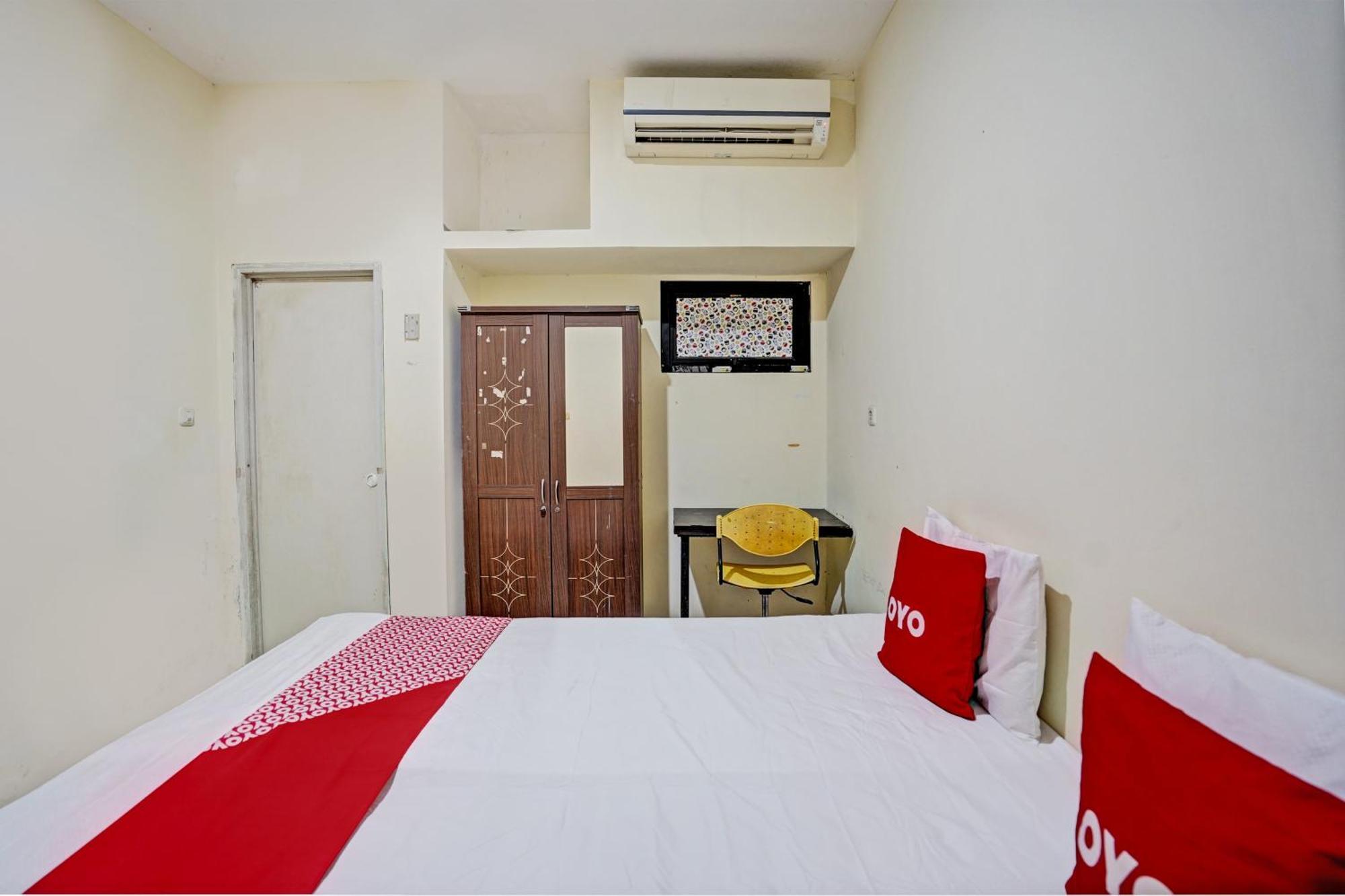 Oyo 93112 Garden Homestay 3 Merlion Surabaya Ngoại thất bức ảnh