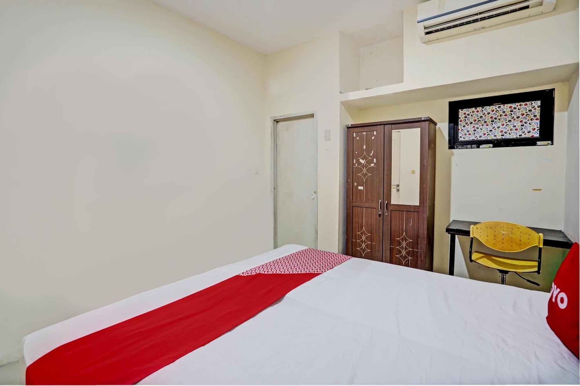 Oyo 93112 Garden Homestay 3 Merlion Surabaya Ngoại thất bức ảnh