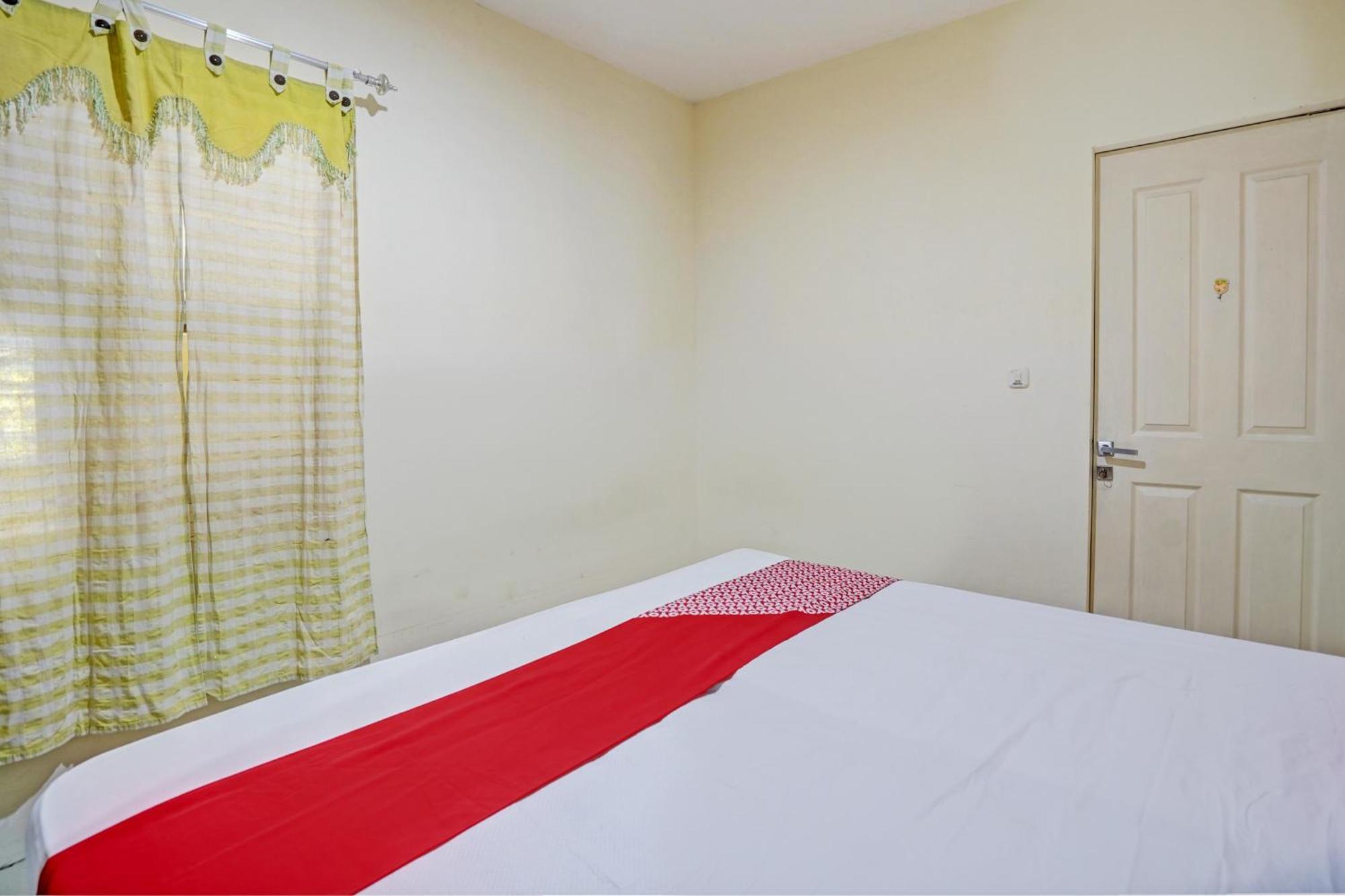 Oyo 93112 Garden Homestay 3 Merlion Surabaya Ngoại thất bức ảnh