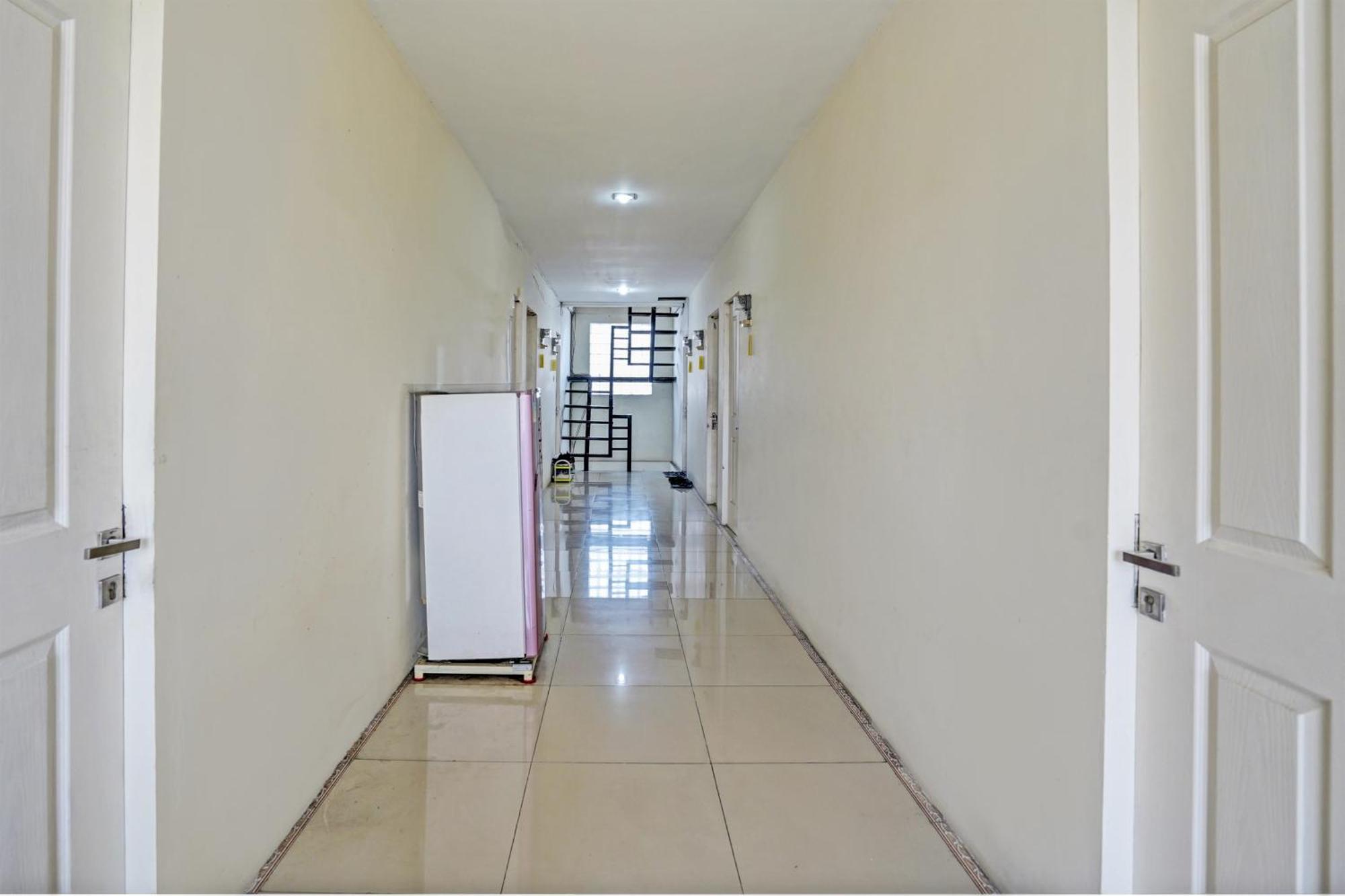 Oyo 93112 Garden Homestay 3 Merlion Surabaya Ngoại thất bức ảnh